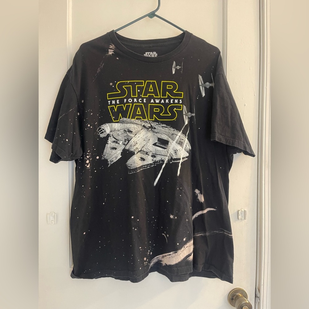 Star Wars The Force Awakens size 2XL